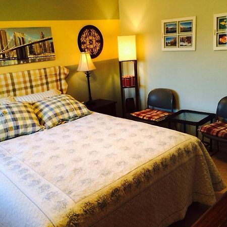 Reflection Lake Bed And Breakfast Anchorage Bagian luar foto