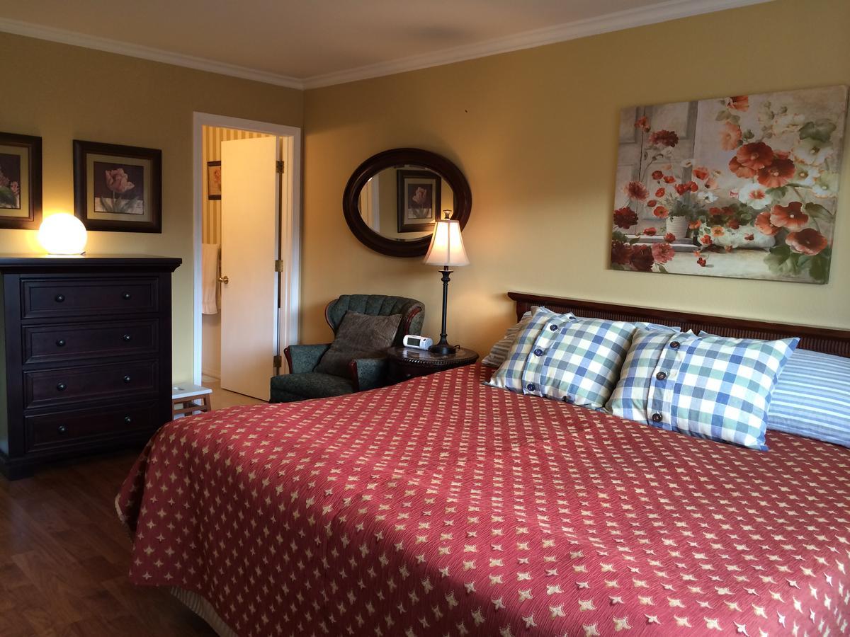 Reflection Lake Bed And Breakfast Anchorage Bagian luar foto