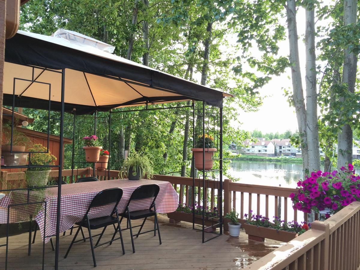 Reflection Lake Bed And Breakfast Anchorage Bagian luar foto