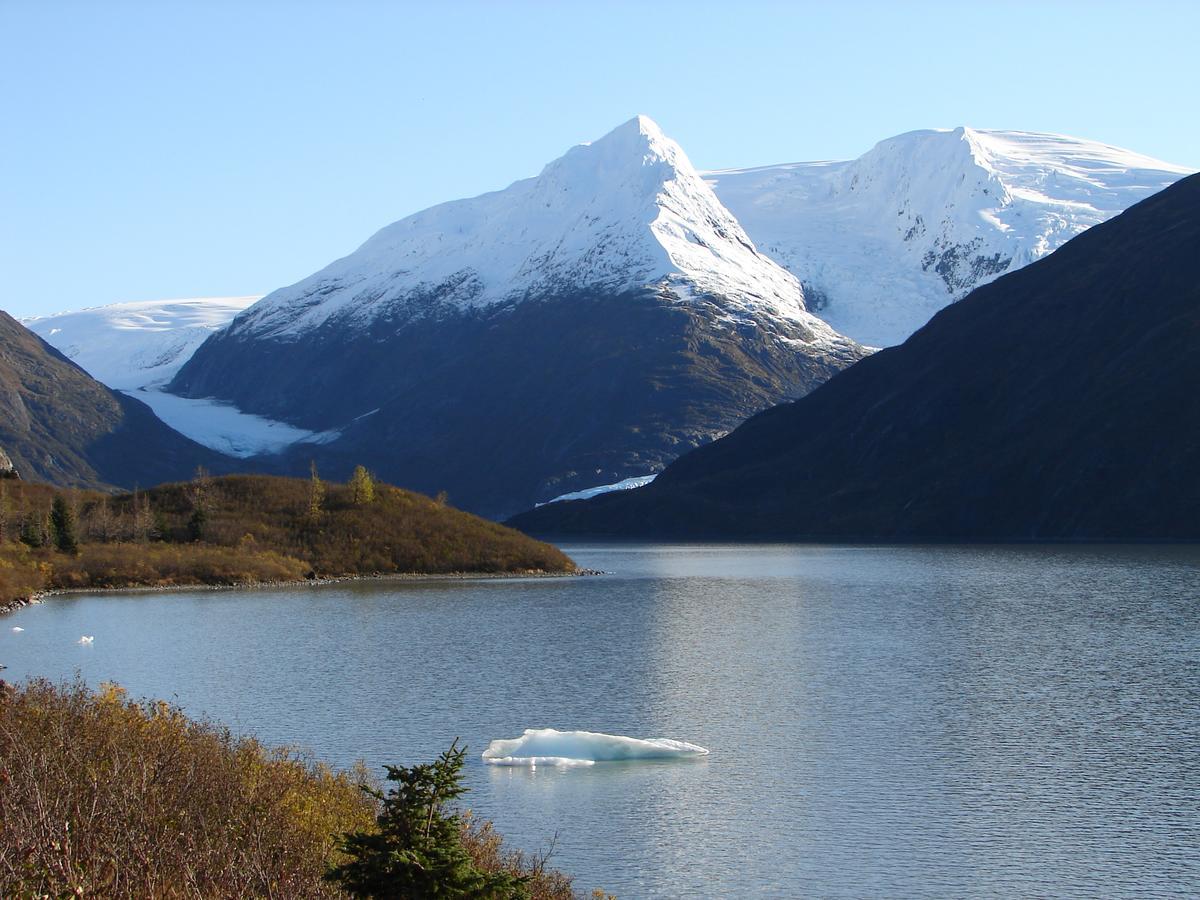 Reflection Lake Bed And Breakfast Anchorage Bagian luar foto