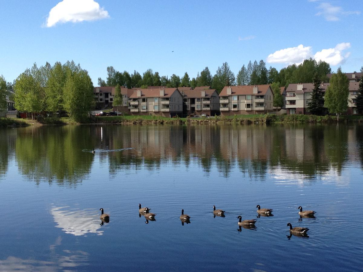 Reflection Lake Bed And Breakfast Anchorage Bagian luar foto