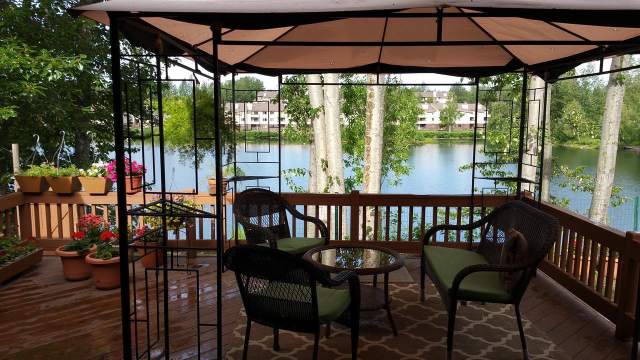 Reflection Lake Bed And Breakfast Anchorage Bagian luar foto