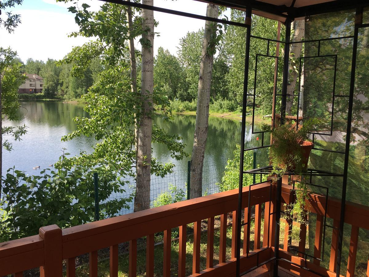 Reflection Lake Bed And Breakfast Anchorage Bagian luar foto